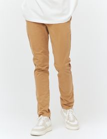 Pantalon chino ajusté
