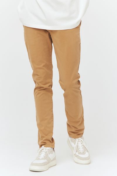 Pantalon chino ajusté