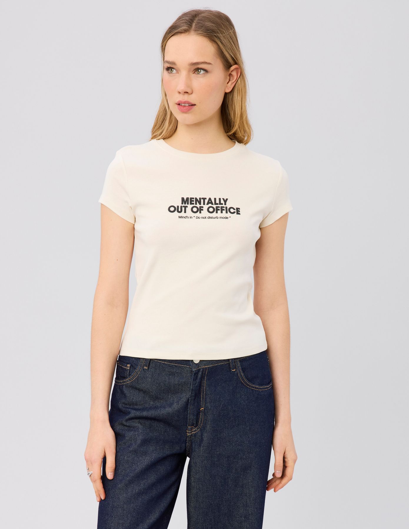 T-shirt baby tee imprim&eacute; poitrine