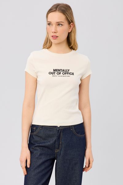 T-shirt baby tee imprim&eacute; poitrine