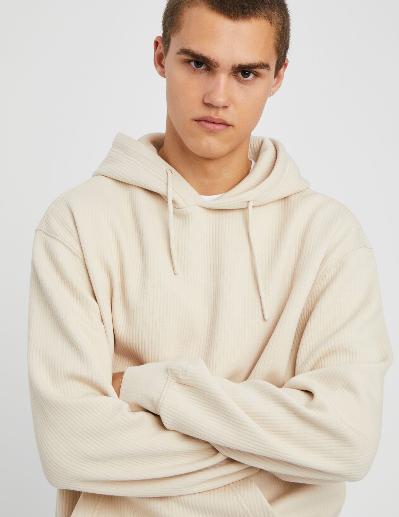 Sweat à capuche cotélé