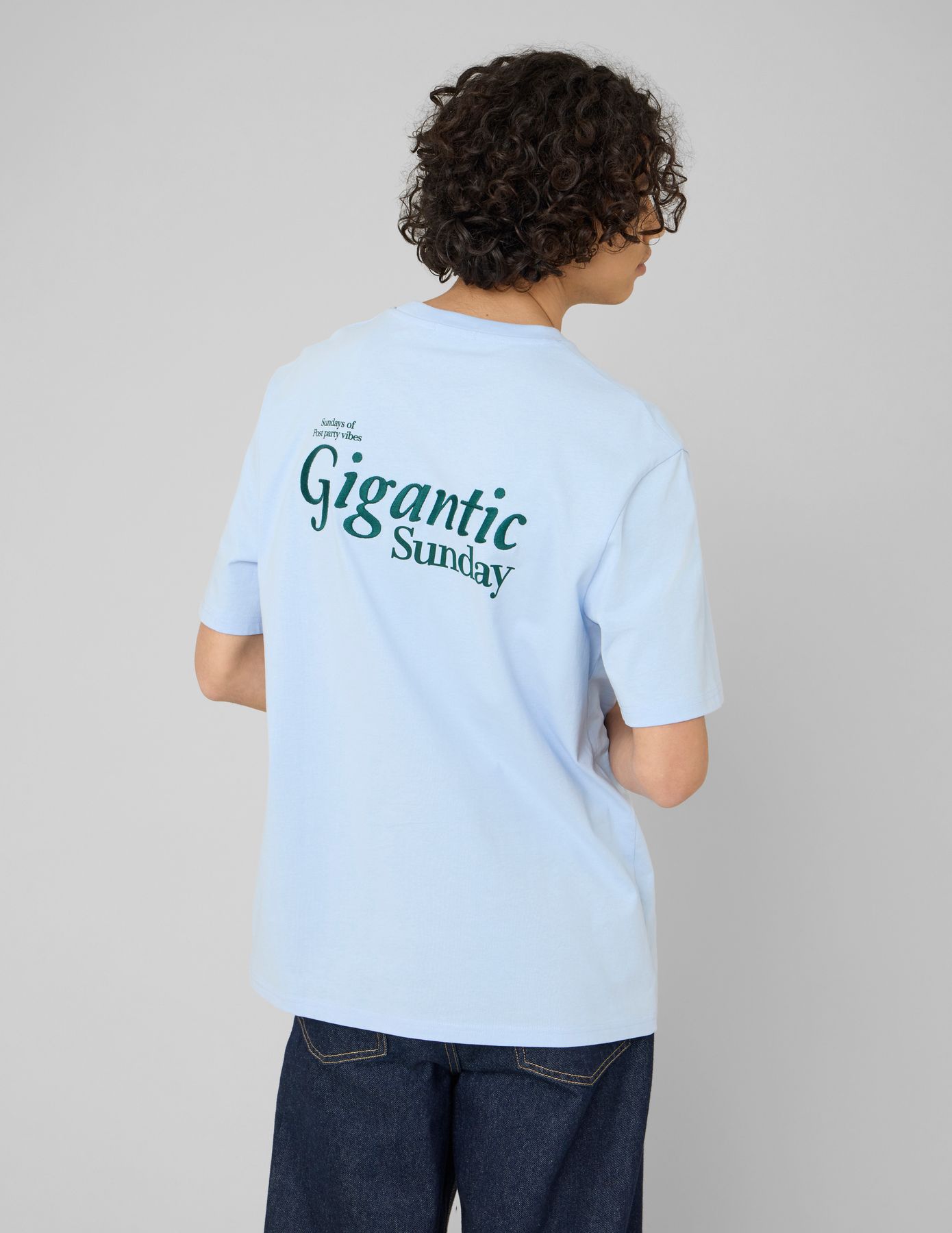 T-shirt imprim&eacute; et brod&eacute;