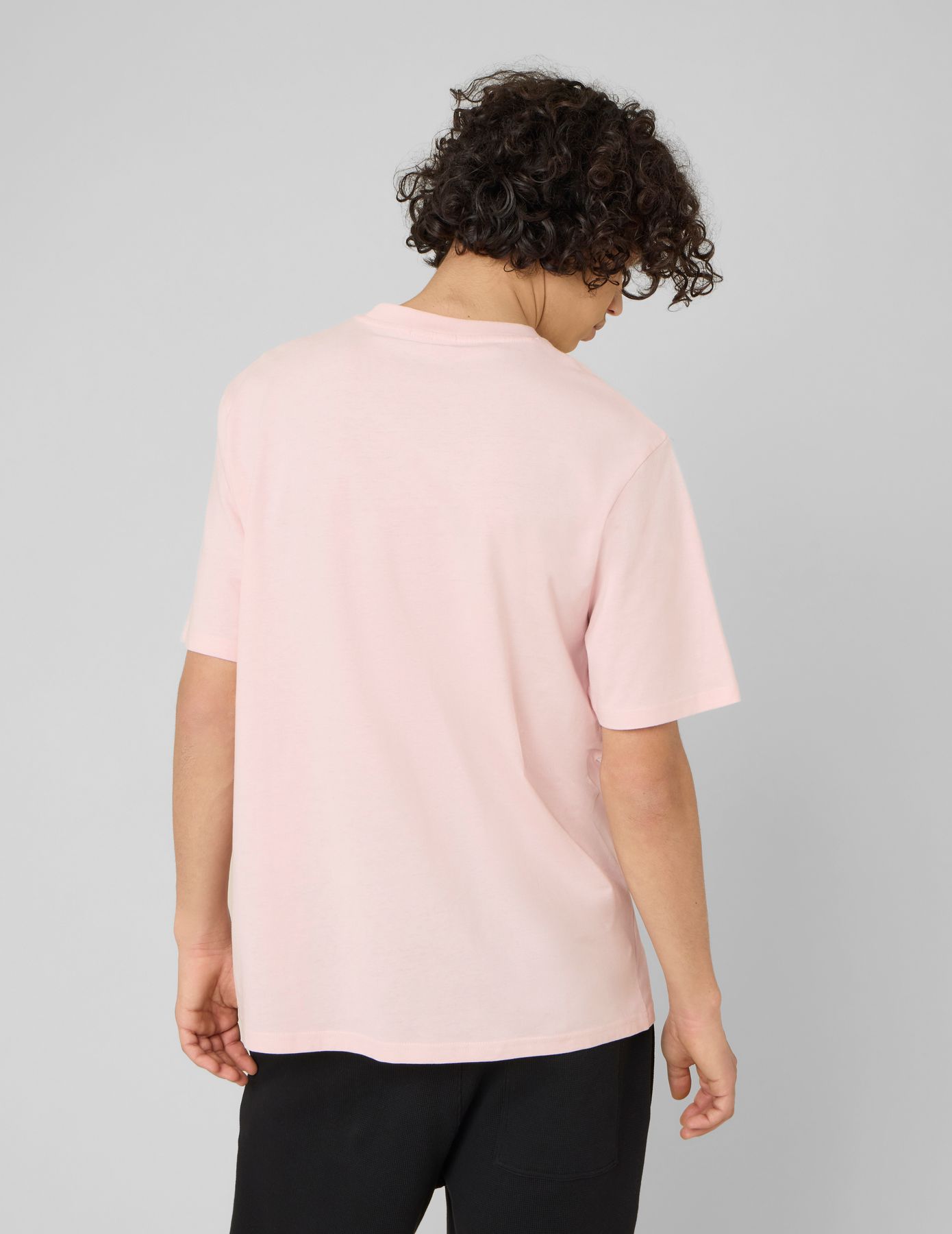 T-shirt broderie poitrine