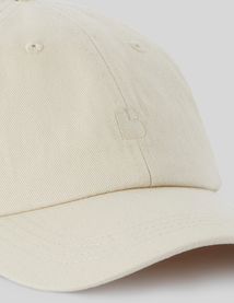Casquette avec broderie