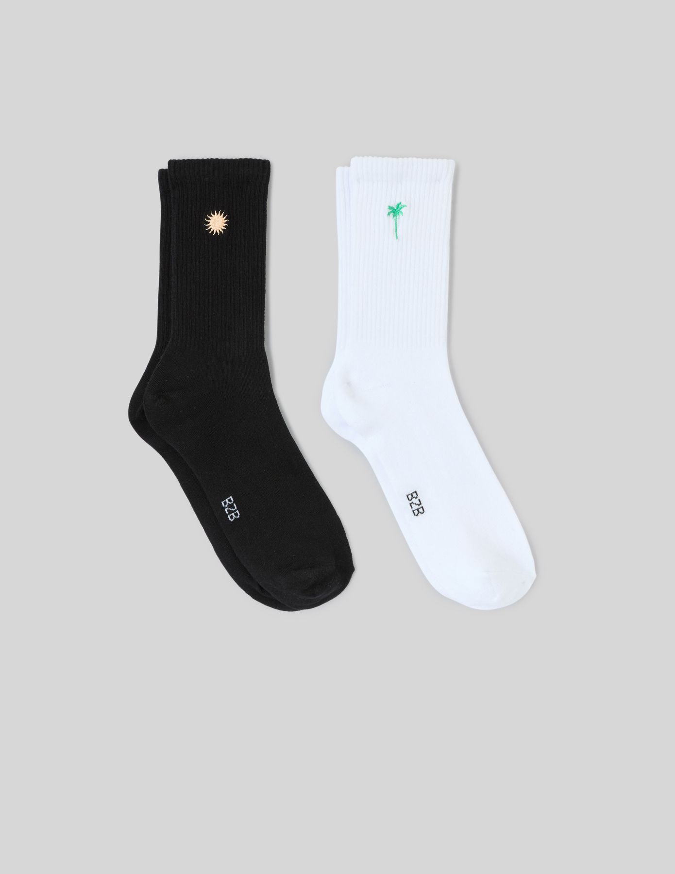 Lot de 2 chaussettes brod&eacute;e