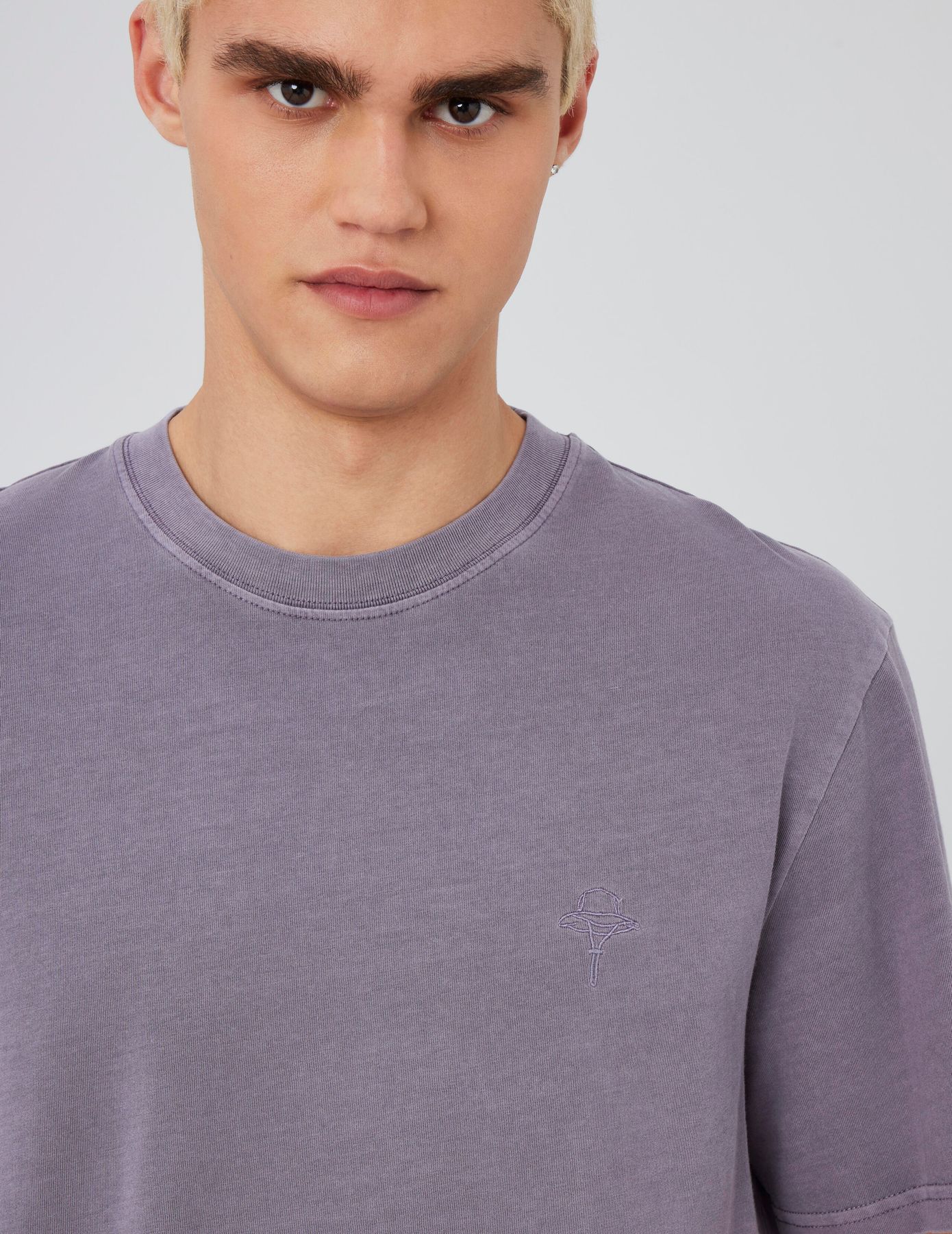 T-shirt brodé garment dye