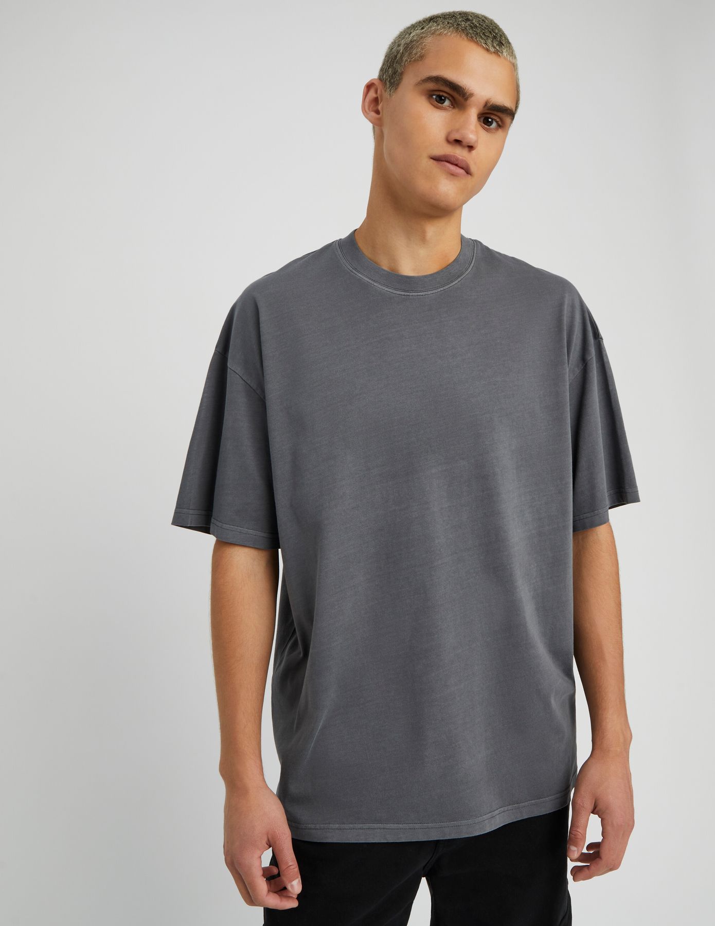 T-shirt oversize d&eacute;lav&eacute;