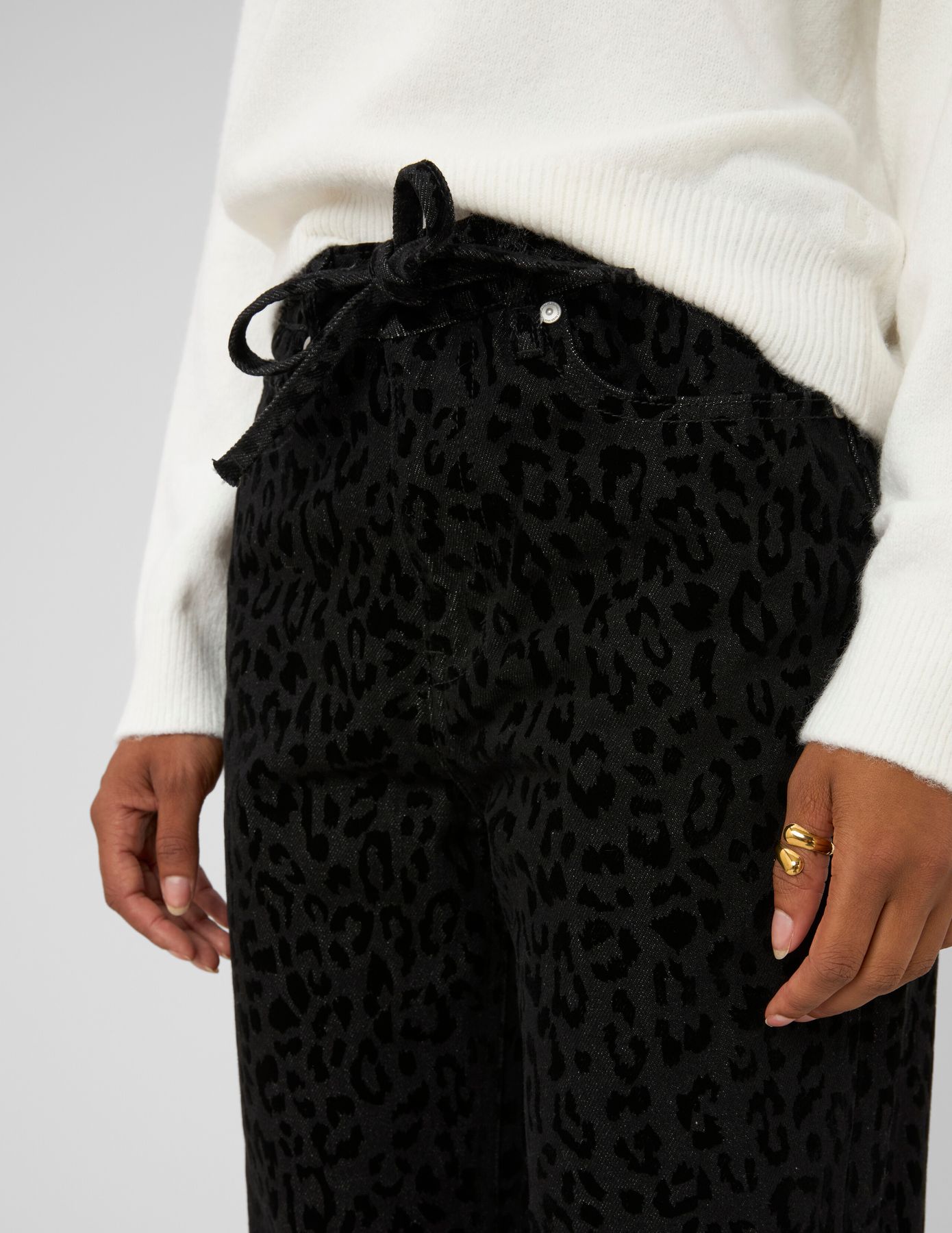 Pantalon imprim&eacute; coupe droite
