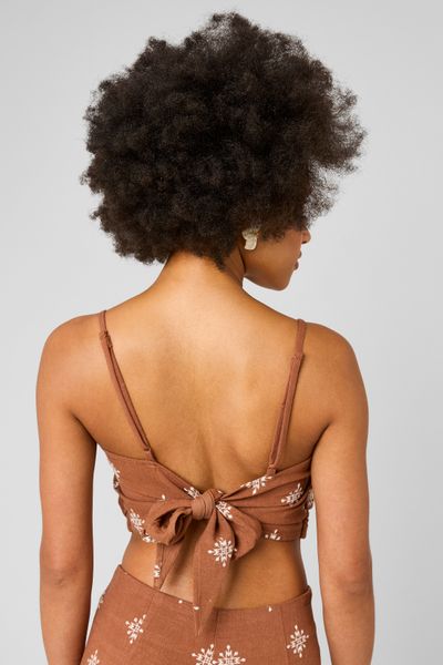 Top &agrave; fines bretelles &agrave; nouer