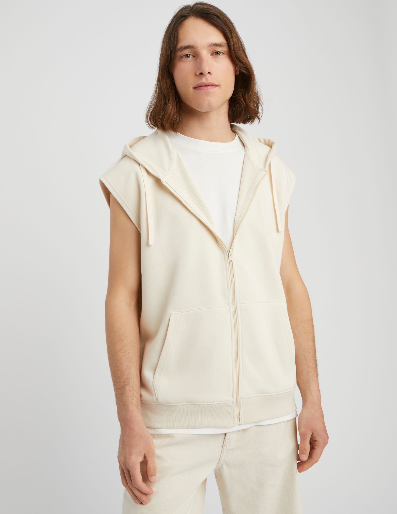 Sweat zippé sans manches