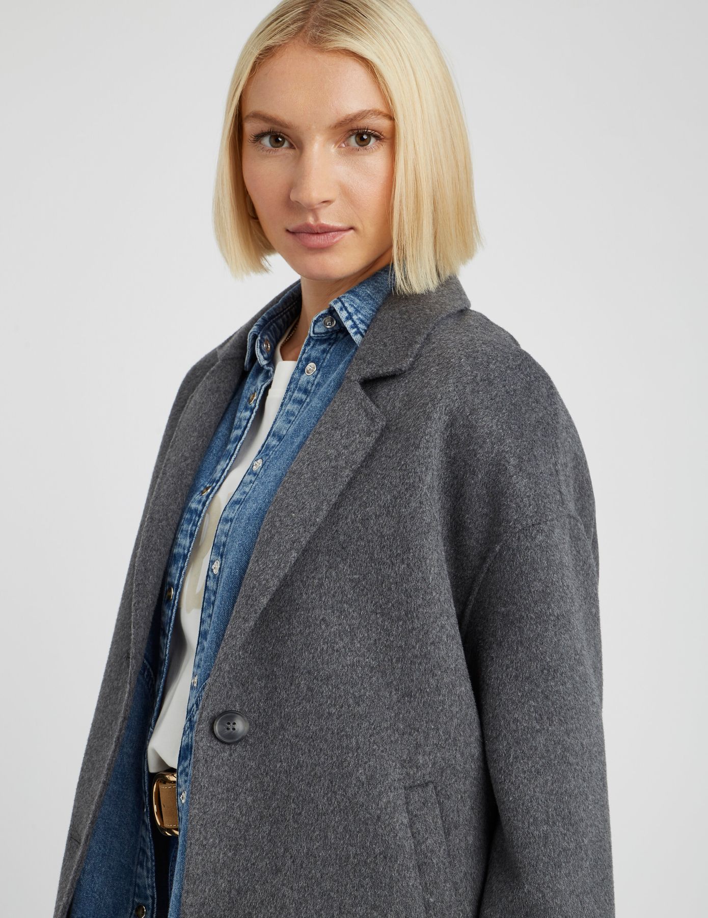 Manteau court en laine