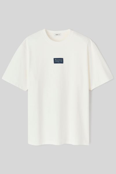 T-shirt &eacute;tiquette centr&eacute;e