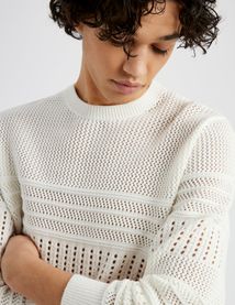 Pull col rond ajouré