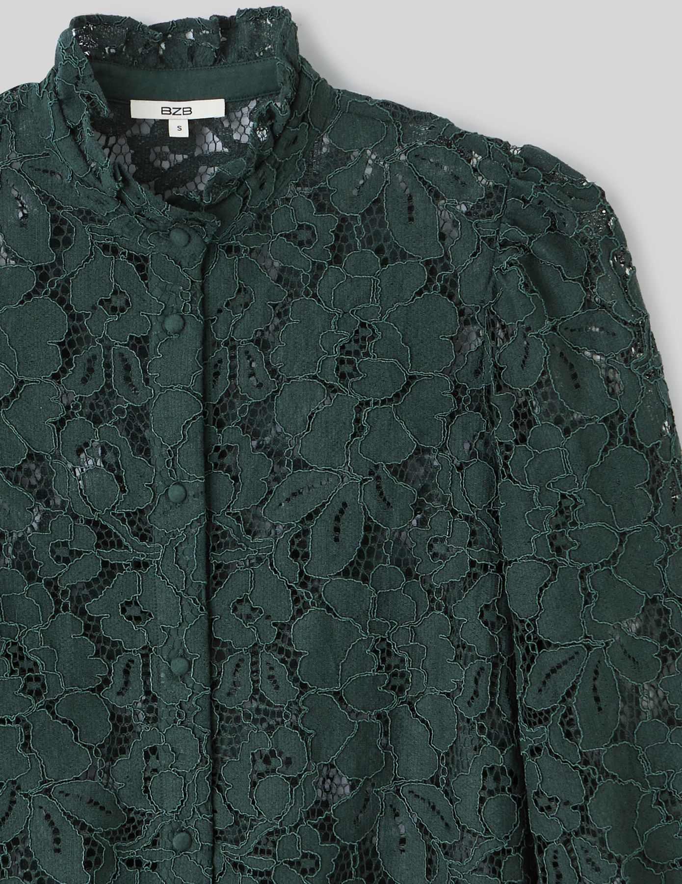 Chemise en dentelle