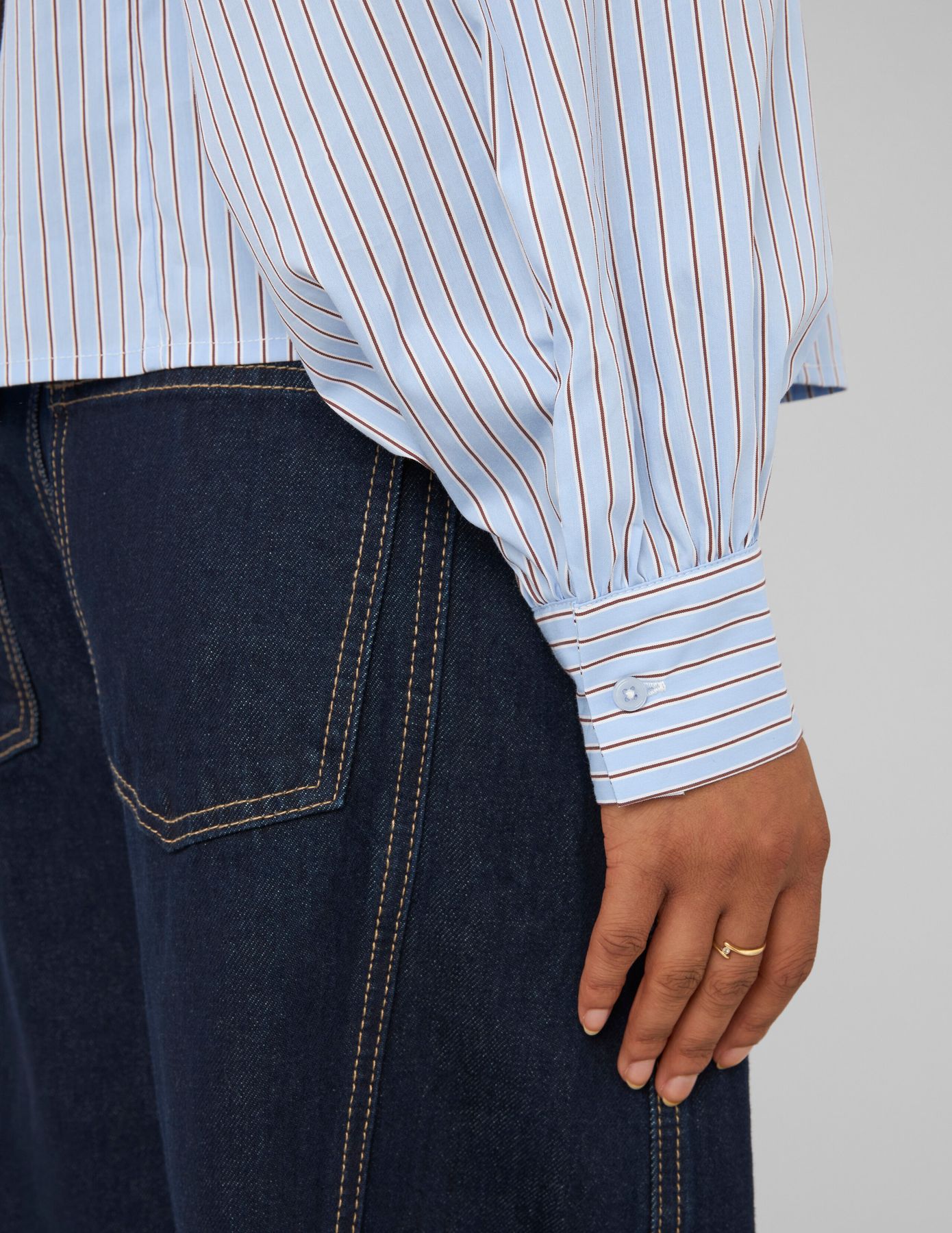 Blouse ray&eacute;e &agrave; n&oelig;ud