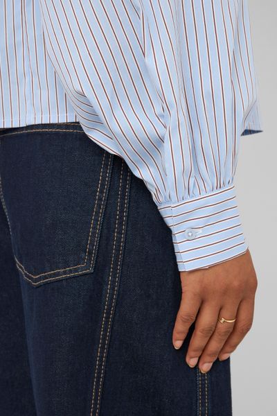 Blouse ray&eacute;e &agrave; n&oelig;ud