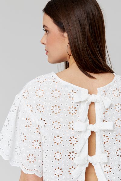 Blouse en broderie anglaise