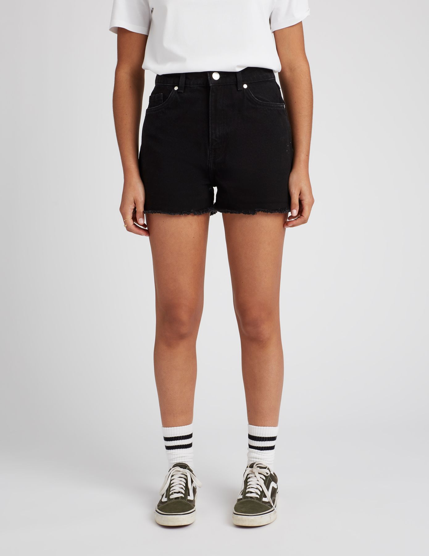 Short en jean raw cut