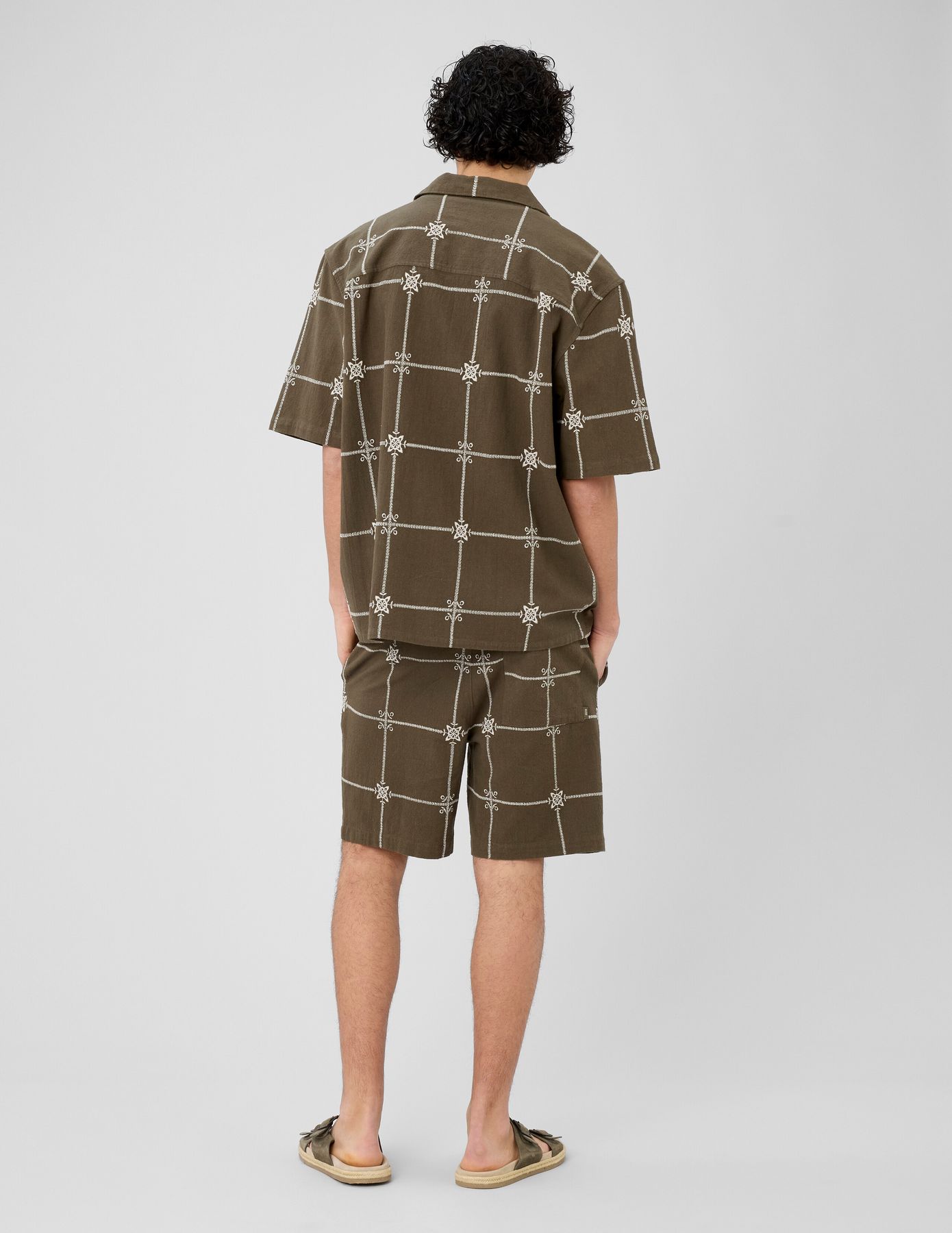 Bermuda brod&eacute;