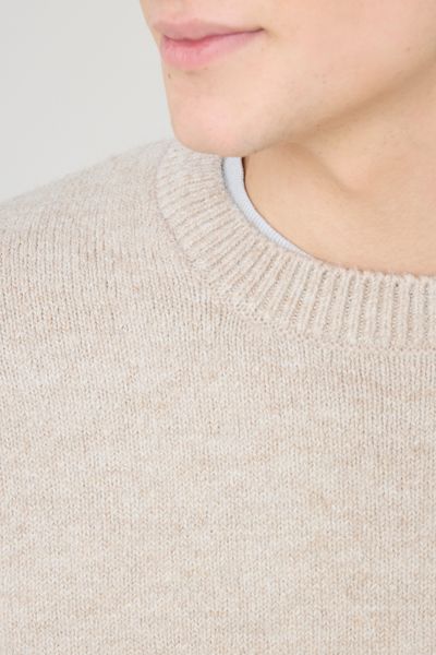 Pull chin&eacute;