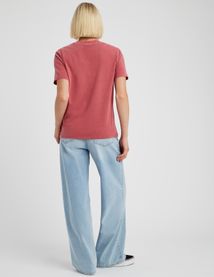 T-shirt d&eacute;lav&eacute; imprim&eacute;