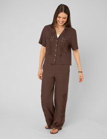 Chemise brod&eacute;e ajour&eacute;e