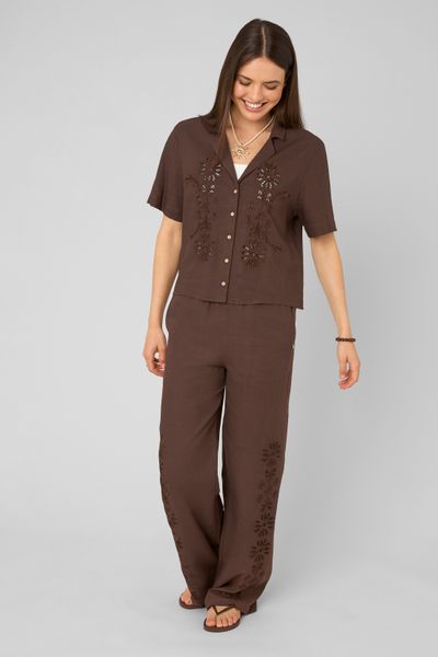 Chemise brod&eacute;e ajour&eacute;e