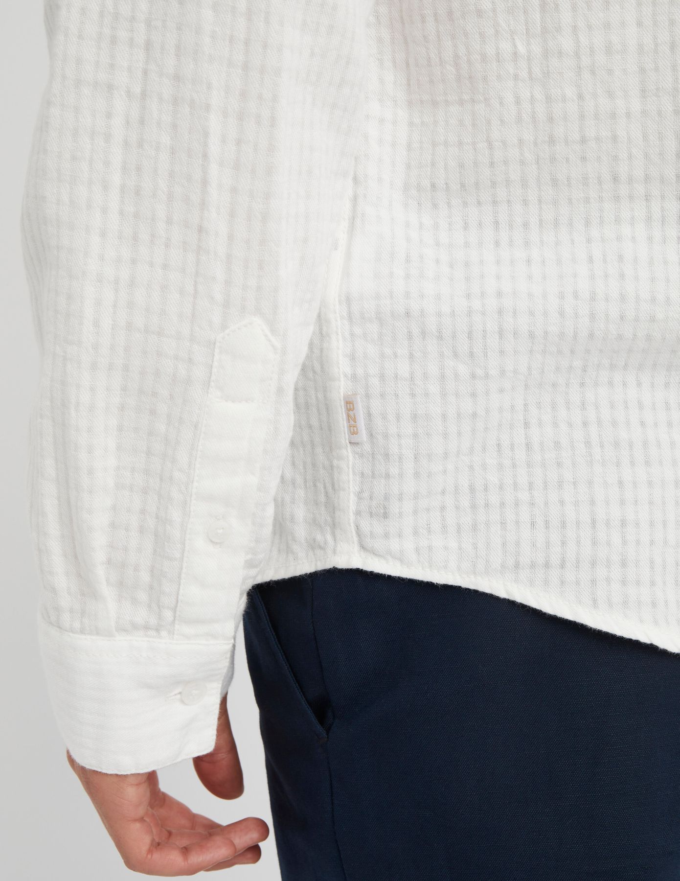 Chemise textur&eacute;e unie droite