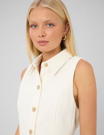 Robe sans manches boutonn&eacute;e