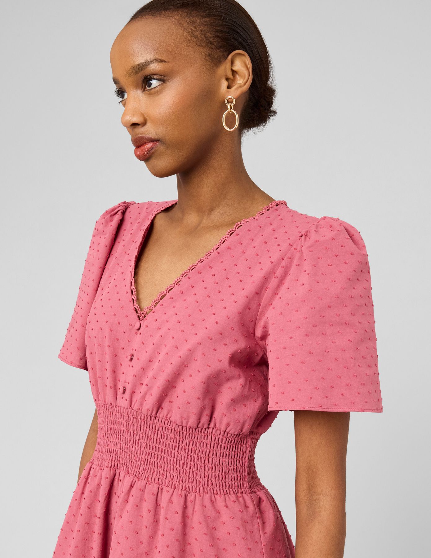 Robe &agrave; volants