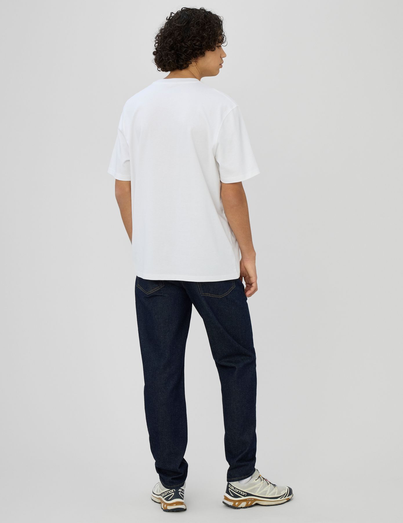 T-shirt broderie poitrine