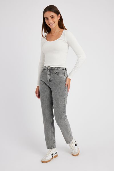 Jean mom fit