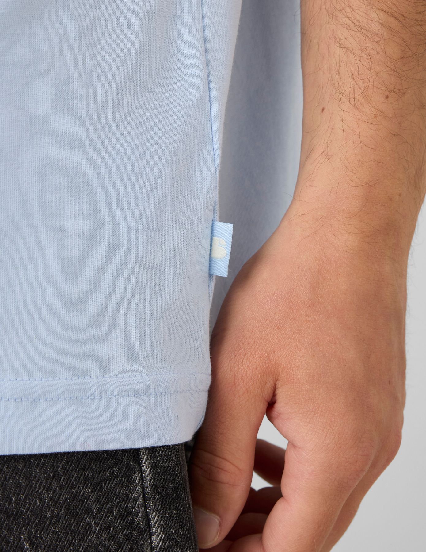 T-shirt imprim&eacute; et brod&eacute;