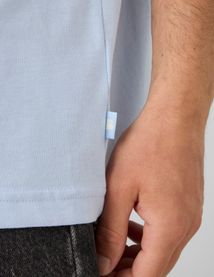 T-shirt imprim&eacute; et brod&eacute;
