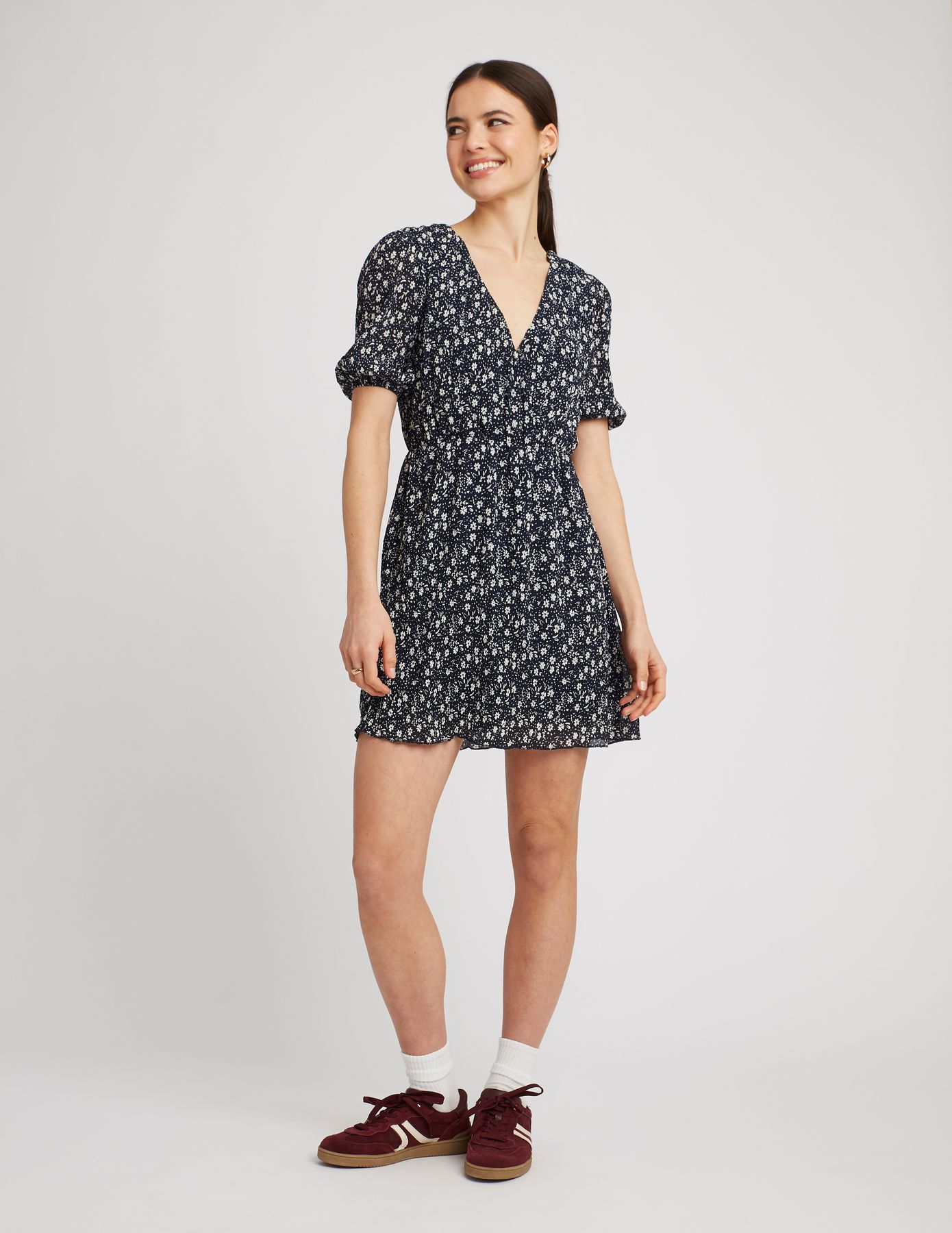 Robe courte plissée imprimée