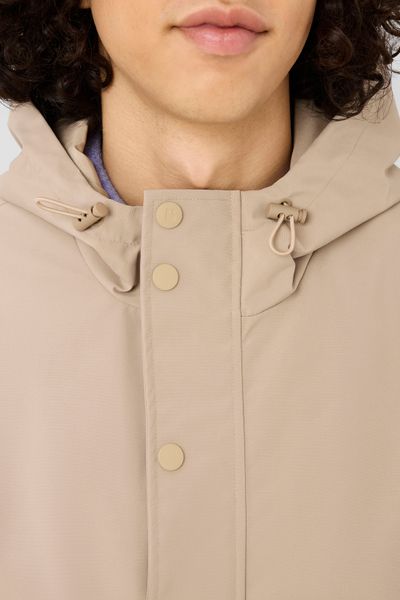 Parka l&eacute;g&egrave;re &agrave; capuche