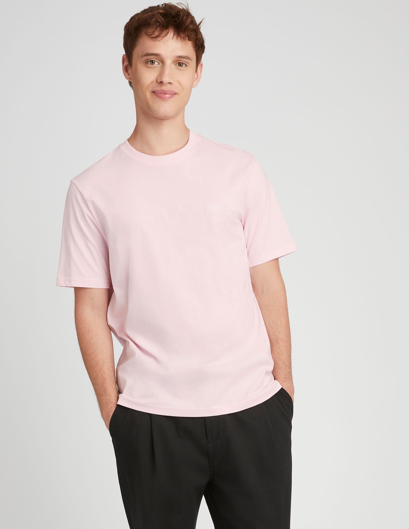 T-shirt broderie poitrine
