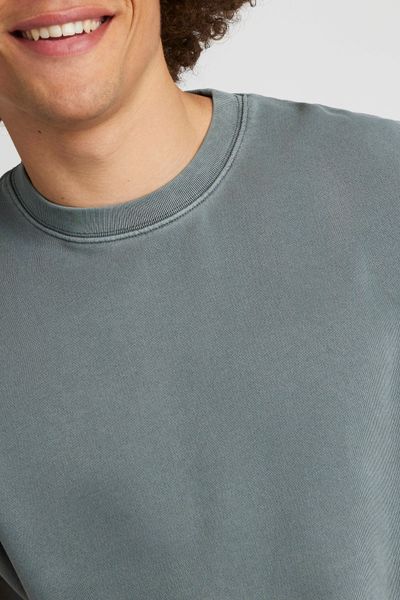 D&eacute;bardeur garment dye