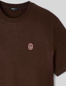 T-shirt imprim&eacute; et brod&eacute;