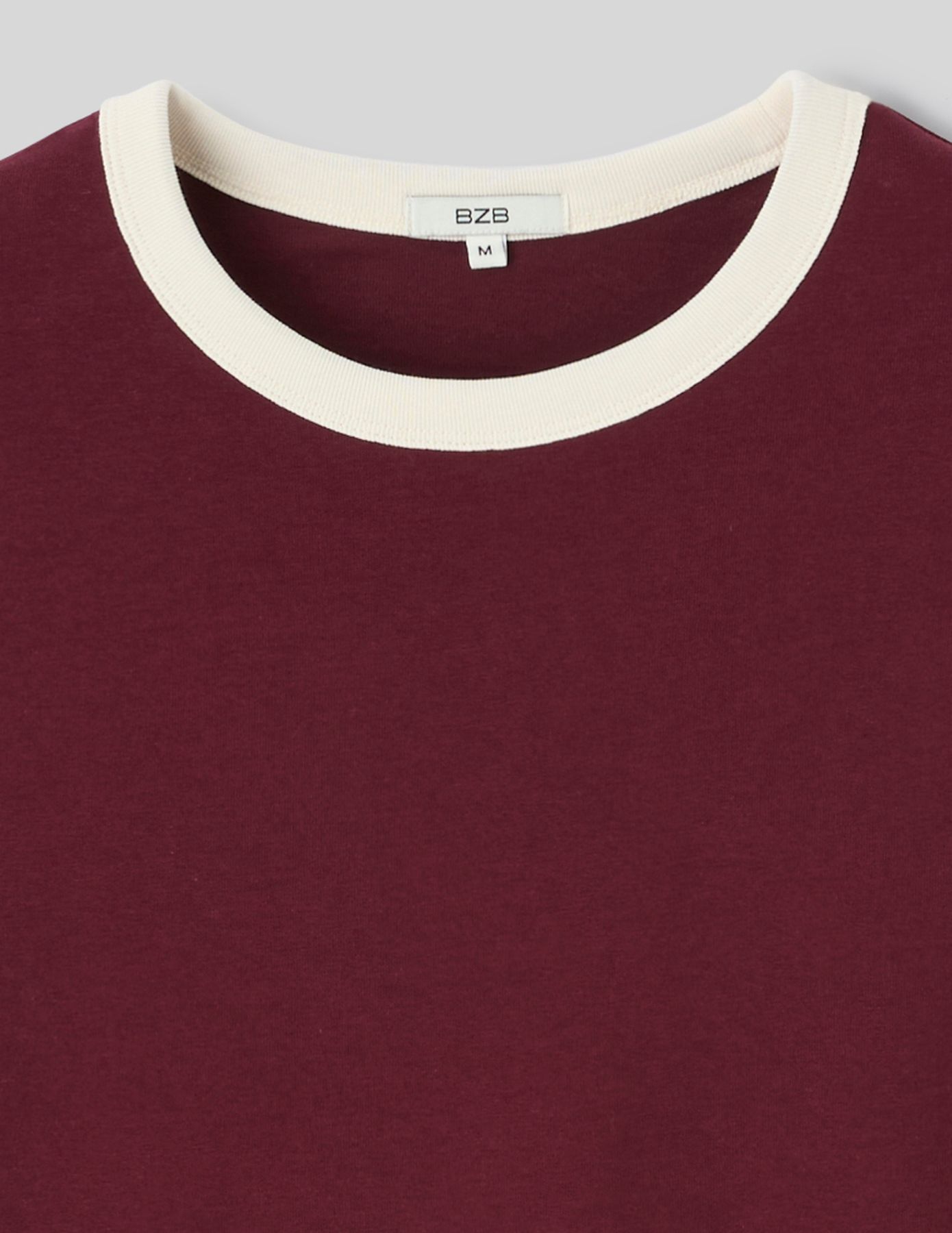 T-shirt bords contrast&eacute;s