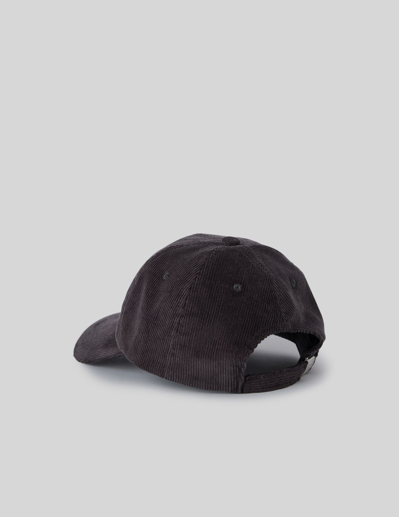 Casquette en velours c&ocirc;tel&eacute;