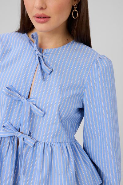 Blouse &agrave; nouer ray&eacute;e