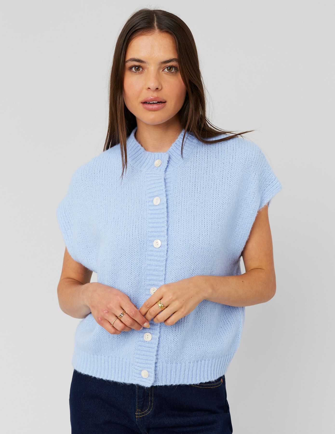 Gilet sans manches boutonné