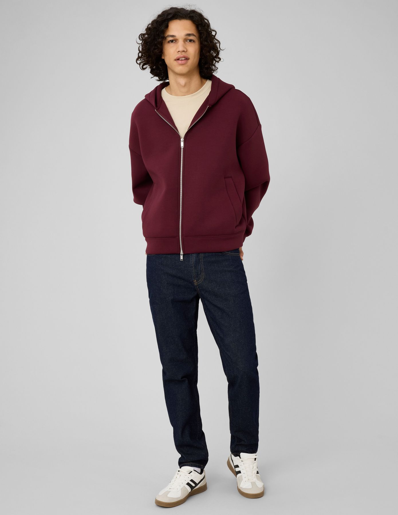 Sweat zipp&eacute; n&eacute;opr&egrave;ne