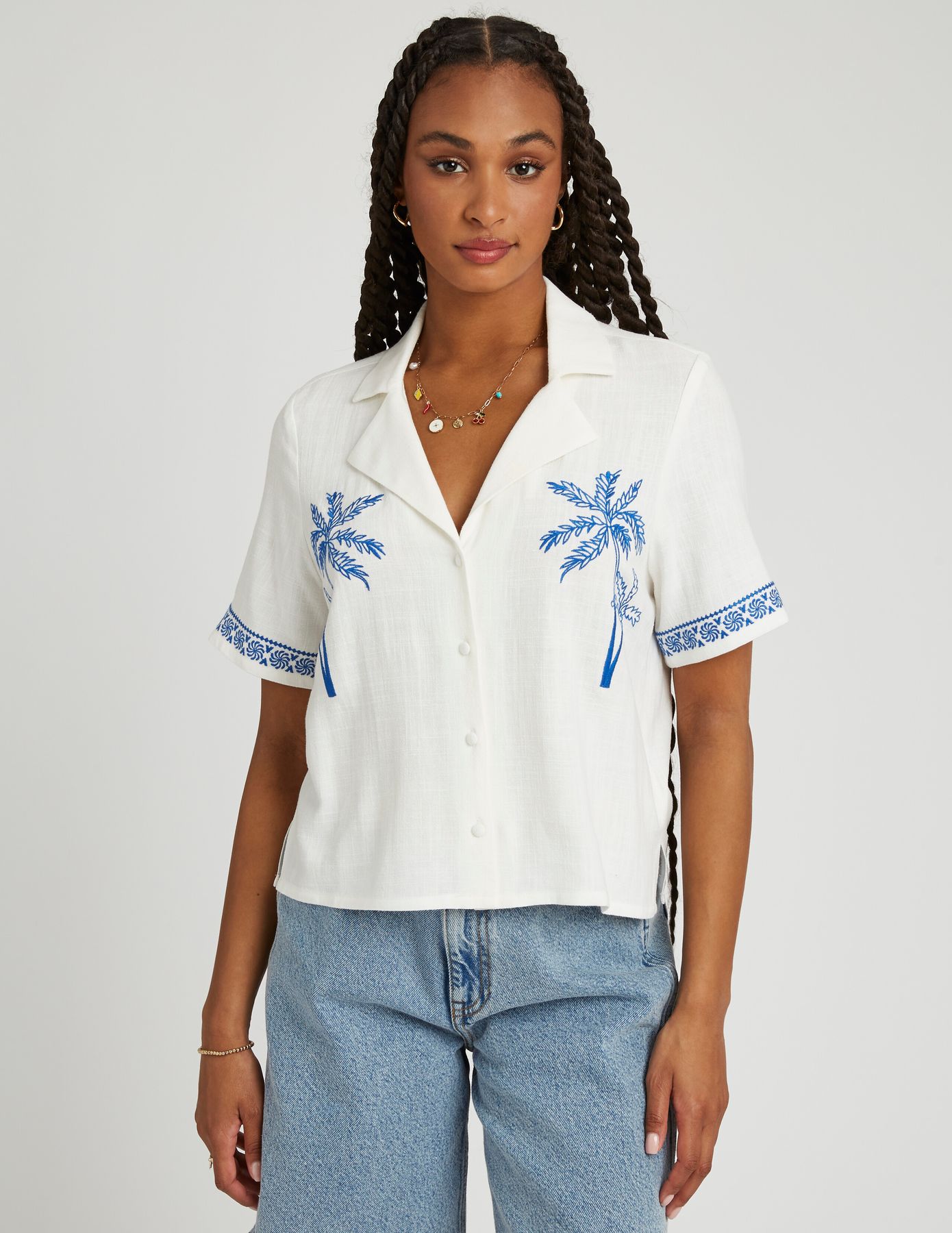 Chemise brodée