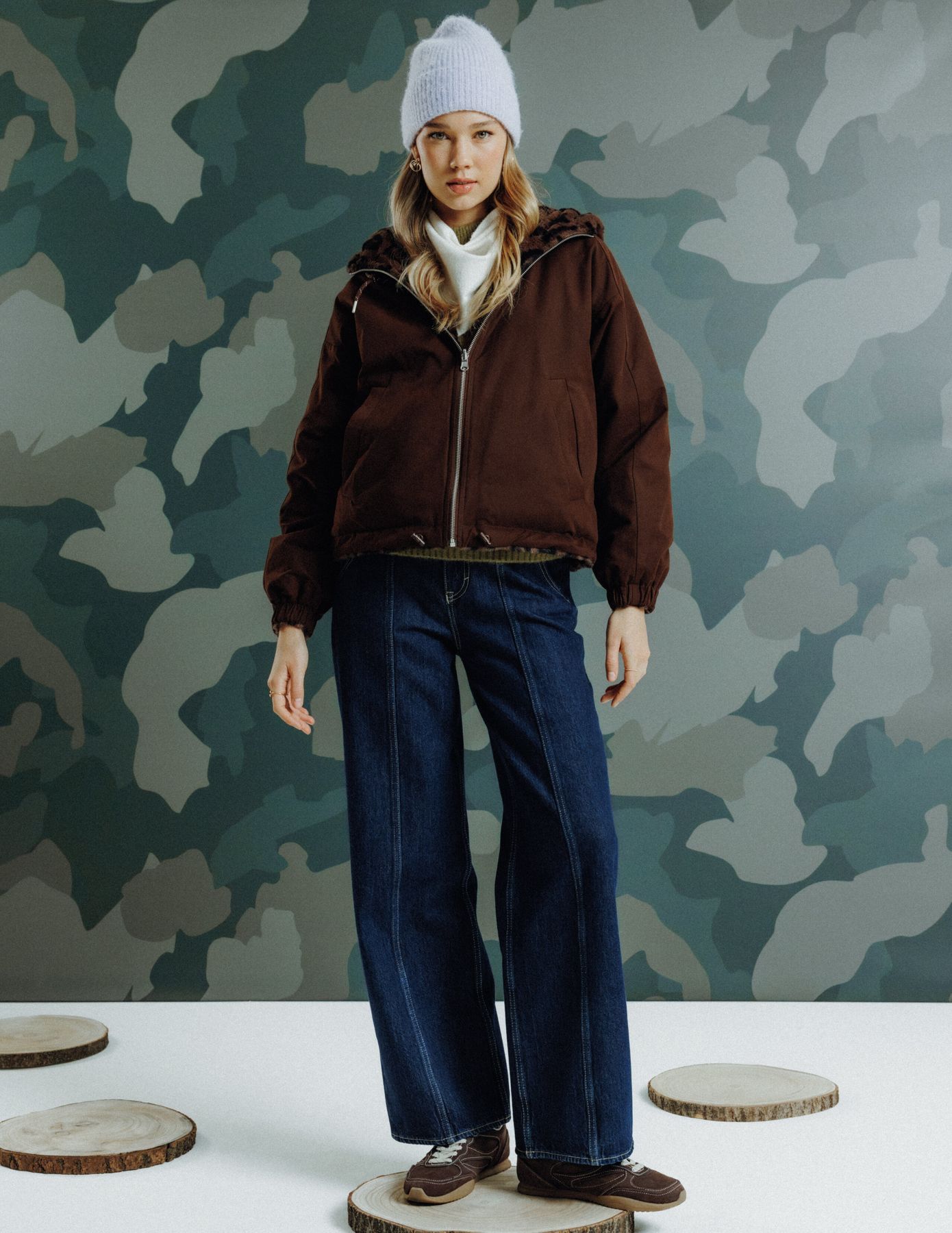 Jean d&eacute;tail boutons dor&eacute;s