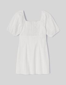 Robe courte broderie anglaise