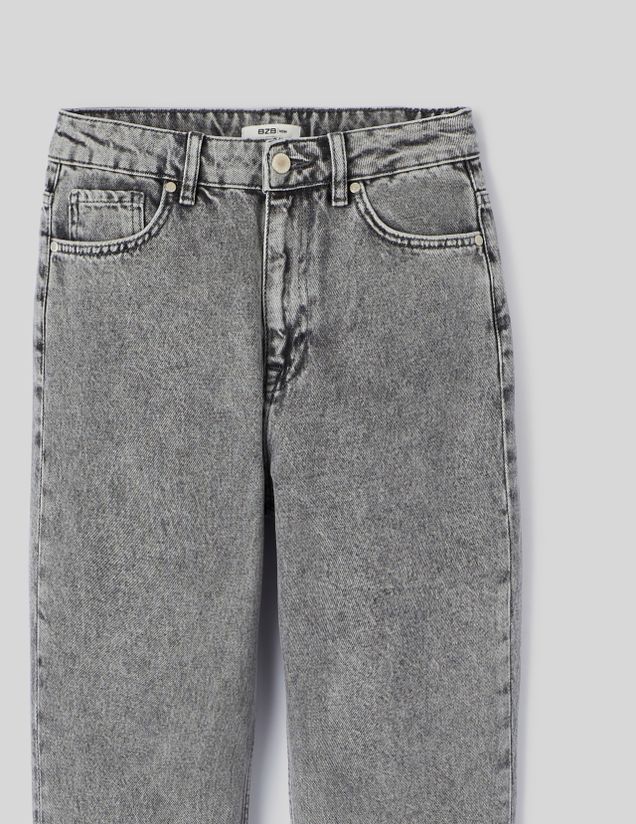 Jean mom fit