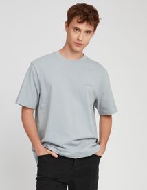 T-shirt embossé devant dos