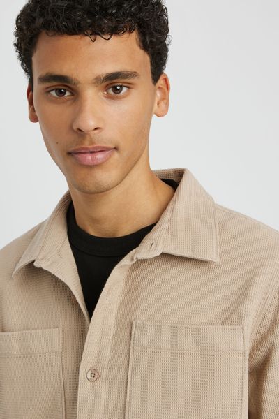 Surchemise unie gaufr&eacute;e